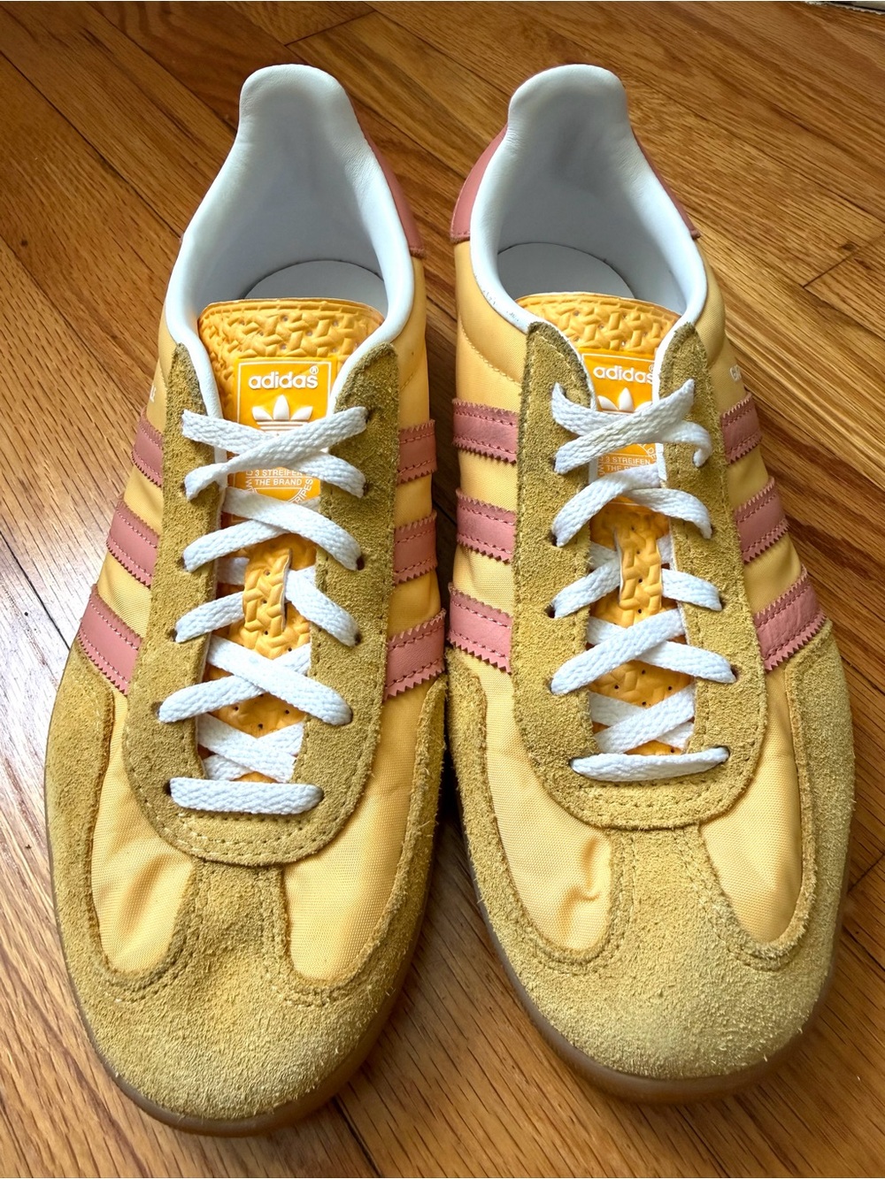 adidas Originals Gazelle Semi Spark Wonder Clay Indoor Sneakers Women’s Size 7.5